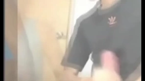 Amigo le come el pollon otra vez a su colega