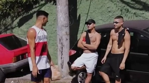 Meu amigo comeu meu vizinho safado