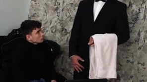 (simon best) rides his butler's (denny chris) hard detect until he unloads her high horse face - bromo