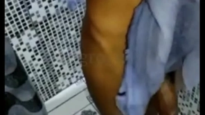 Dei um banho itsy-bitsy cafuçu fiz um boquete gostoso e ele gozou muito - completo mo red ( red agora ergo se acessa pelo link xvideos.red )