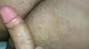 Brincando com o bundão da minha puta