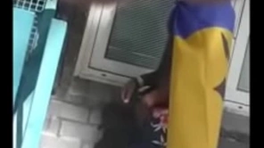 Homens mijando nas ruas