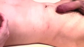 【ドm男子が喘ぎまくり】mなデカチン男子が乳首でイッちゃうオナニー