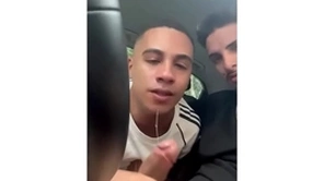 Foda com maloka terminou em leite na cara - gabriel martins e thoony - completo no red