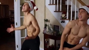 Coyle twins - so frikkin sexy!