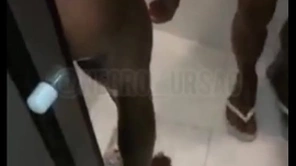 Conheci dos mavambos na lapa e fizemos uma putaria gostosa no tourist house - completo no red