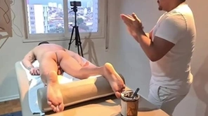 Massagista gostoso me deixou no tesão