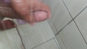 Coroa mim pegou no fraga batendo punheita