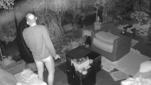 Cum dropping afoul insusceptible to outdoor security cam