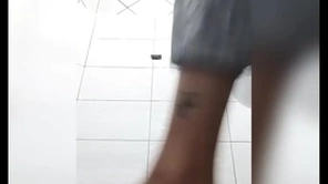 Tomando banho na academia