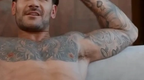 Sharing rub-down the boyfriend's cock/ men / lily veronipapi kocic, justin jett  / streamlet full to hand  www.sexmen.com/fri