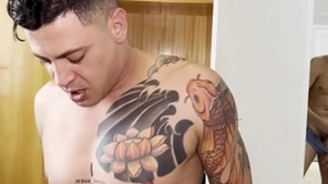 Meu primo gabriel hot ficou espiando eu e meu namorado fudor e depois gozou na boca dele sem eu saber